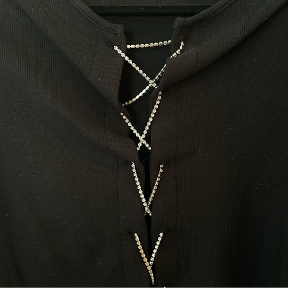 Garage Rhinestone Laced Crop Top đź’Ž - Picture 2 of 3